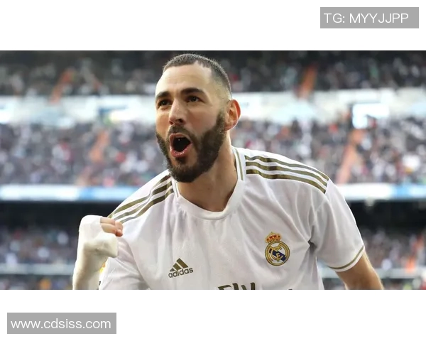 皇马宣布与球星本泽马续约至2023年,新合同年薪8000万欧元,开启传奇新篇章 皇马宣布与球星本泽马续约至2023年,新合同年薪8000万欧元,开启传奇新篇章